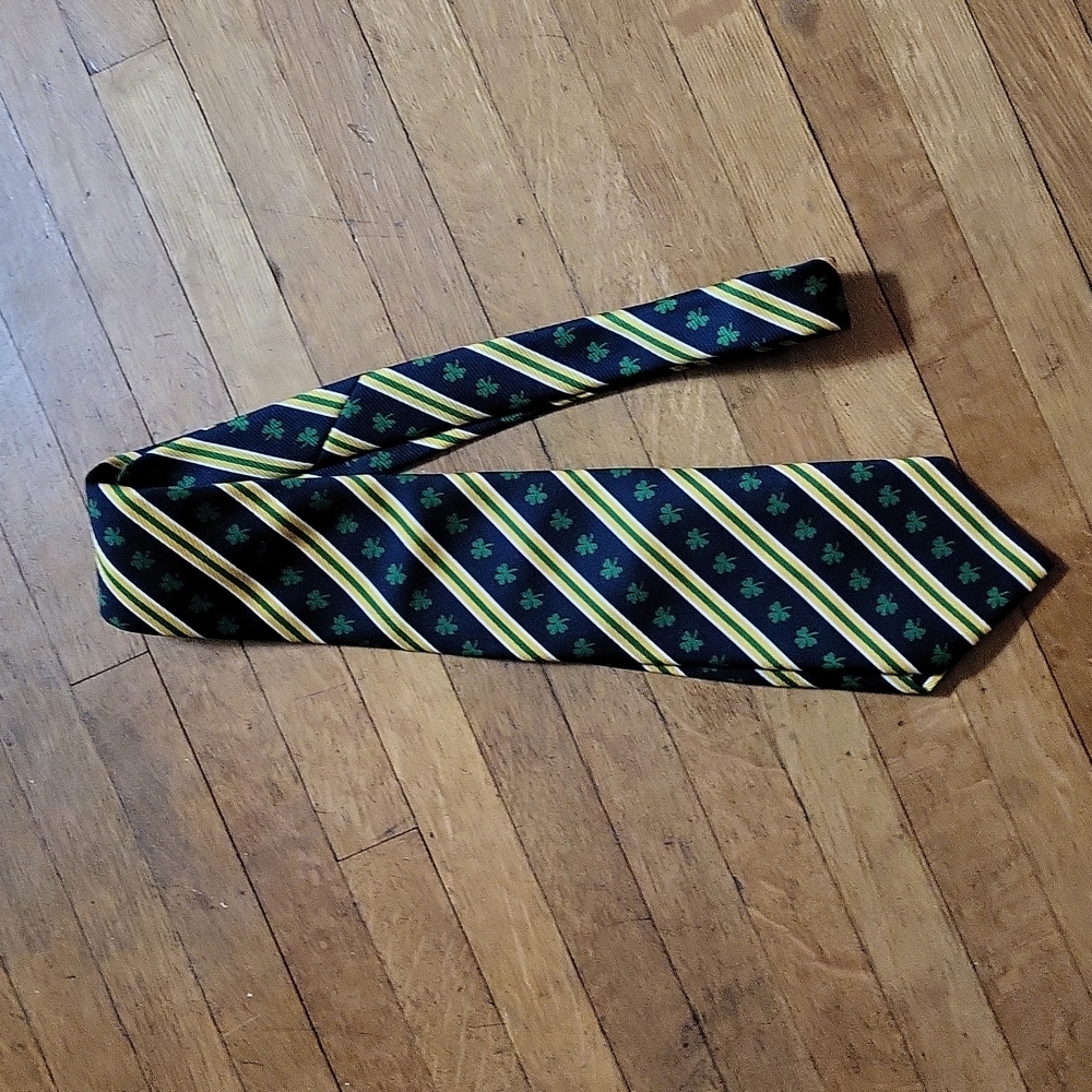 Vintage Shamrock Tie From The Celtic Tie Collection Ireland